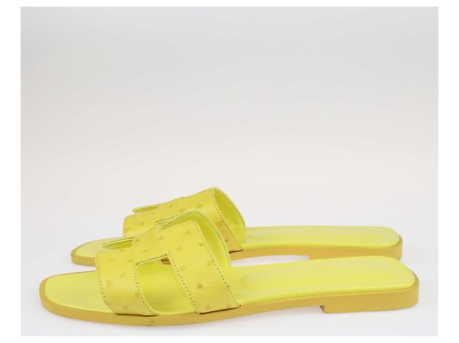 Hermès Sandali Hermes gialli in struzzo Oran Giallo - vista 5