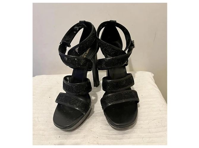 Saint Laurent Sandali in pelle e pizzo Nero - vista 2