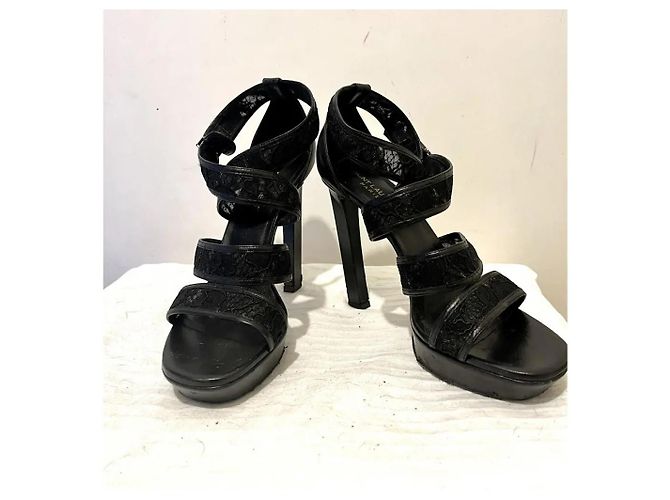 Saint Laurent Sandali in pelle e pizzo Nero - vista 8