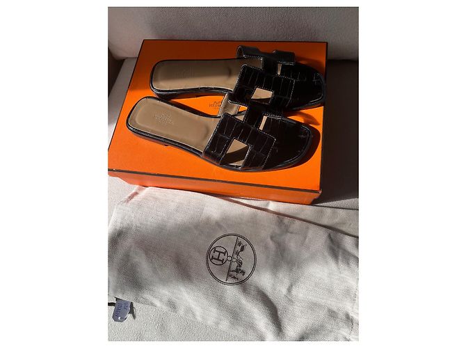 Oran Mules Hermès in pelle di alligatore nera Nero - vista 7