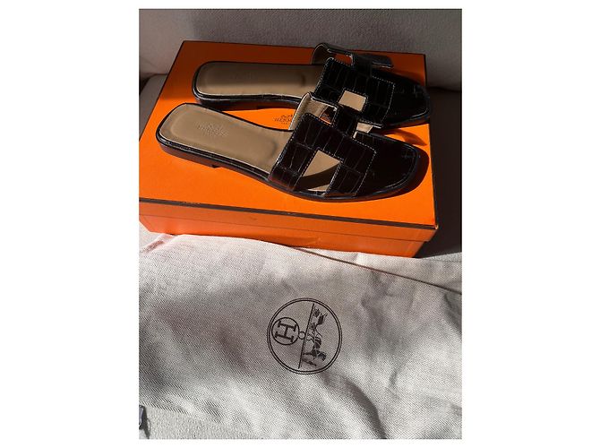 Oran Mules Hermès in pelle di alligatore nera Nero - vista 8