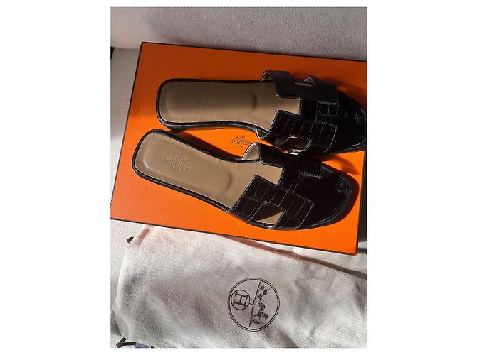 Oran Mules Hermès in pelle di alligatore nera Nero - vista 9