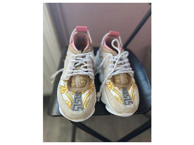 Baskets Versace en daim rose - vue 2