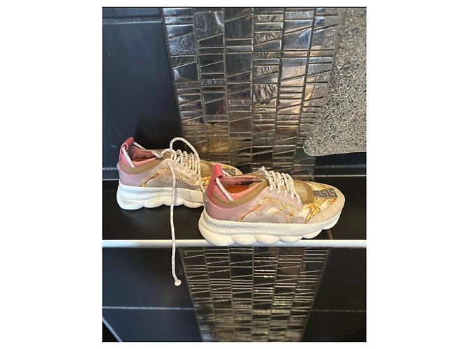 Baskets Versace en daim rose - vue 4
