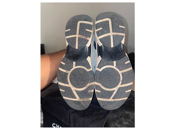 Sneakers Chanel La Croisette in Scamosciato Bianco e Blu - vista 4