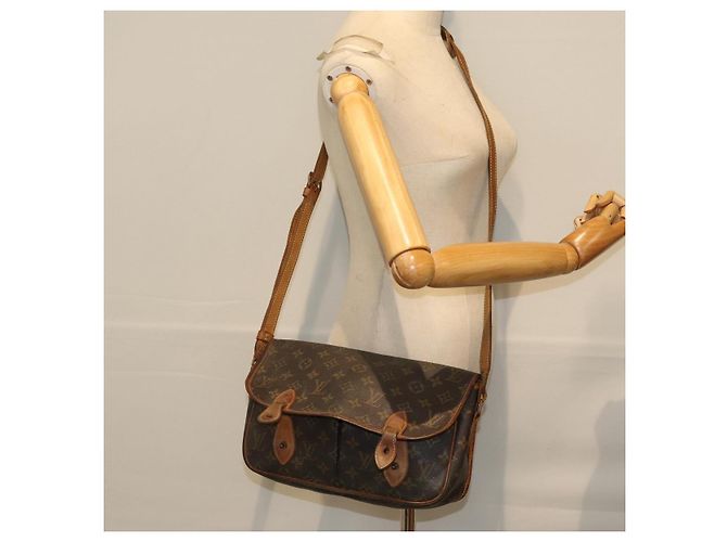 Borsa a tracolla LOUIS VUITTON Monogram Gibeciere MM M42247 LV Auth bs14038 Monogramma - vista 27