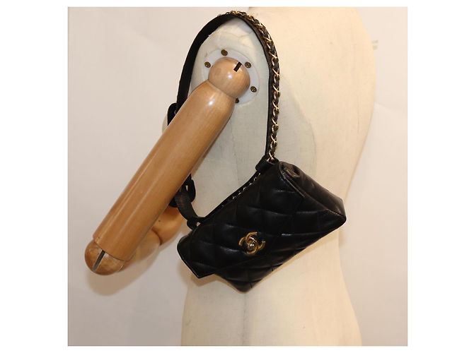 CHANEL Marsupio Matelasse Turn Lock Pelle Nera CC Auth bs13970 Nero - vista 22