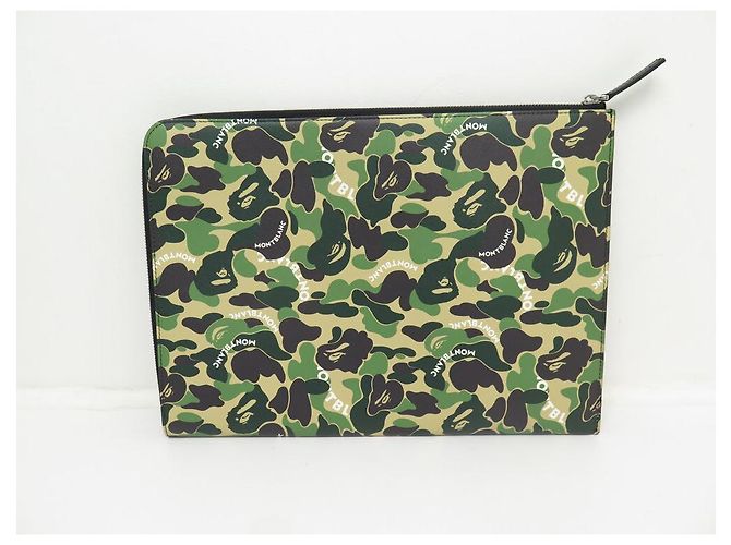 NUOVA BORSA MIMETICA ASCIUGAMANO MONTBLANC X BAPE PORTFOLIO Verde - vista 2
