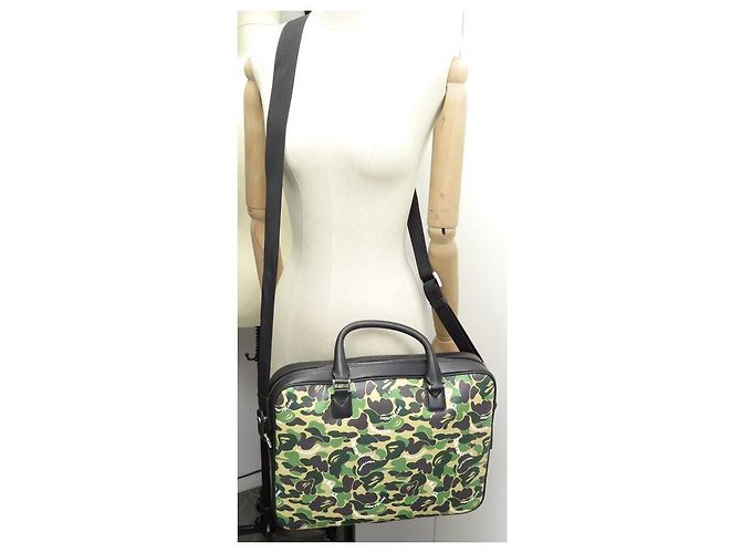 NOVA BOLSA MONTBLANC X BAPE 125347 PASTA PORTA-DOCUMENTOS DE COURO CAMUFLADA - vista 8