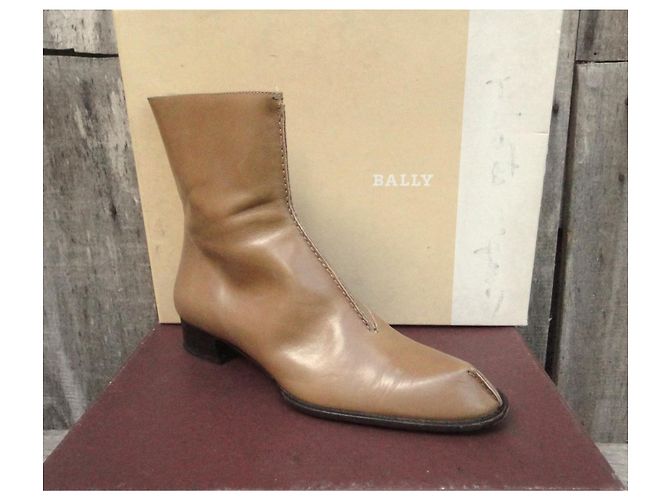 Botines Bally Fraita de piel beige - vista 2