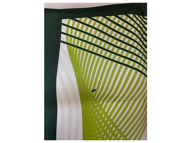 Pañuelo de seda verde con estampado Rolex. - vista 11