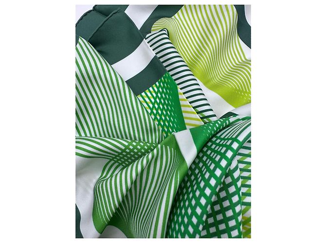 Pañuelo de seda verde con estampado Rolex. - vista 5