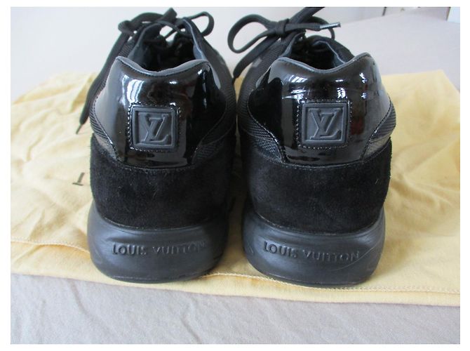 Louis Vuitton Sneakers multi materiali, UK12. Nero - vista 3