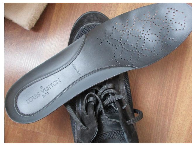 Louis Vuitton Sneakers multi materiali, UK12. Nero - vista 5