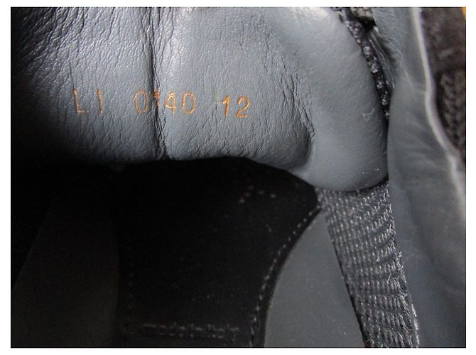 Louis Vuitton Sneakers multi materiali, UK12. Nero - vista 6