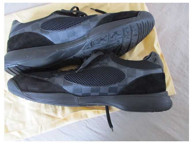 Louis Vuitton Sneakers multi materiali, UK12. Nero - vista 8