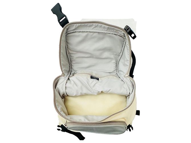 Zaino Chanel Sports in nylon e gomma nero e crema Crudo - vista 13