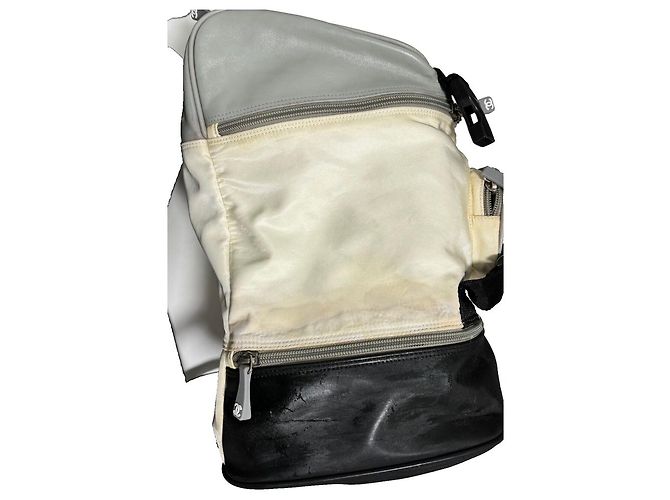Zaino Chanel Sports in nylon e gomma nero e crema Crudo - vista 20