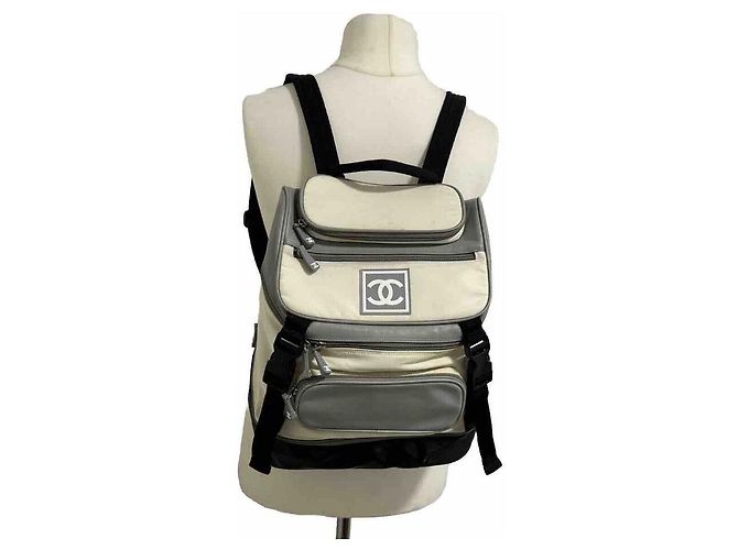 Zaino Chanel Sports in nylon e gomma nero e crema Crudo - vista 3