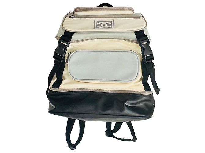 Zaino Chanel Sports in nylon e gomma nero e crema Crudo - vista 4