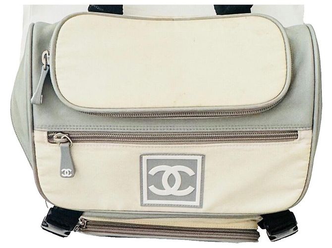 Zaino Chanel Sports in nylon e gomma nero e crema Crudo - vista 6