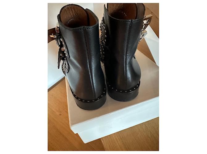 Stivali Givenchy con borchie e cinturini multipli Black - view 2