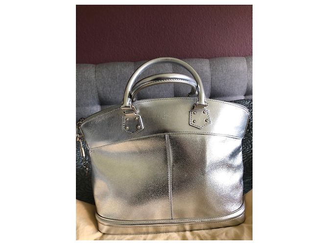 Louis Vuitton Suhali Lockit MM Borsa in pelle argento - vista 3