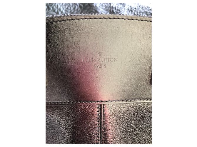 Louis Vuitton Suhali Lockit MM Borsa in pelle argento - vista 4