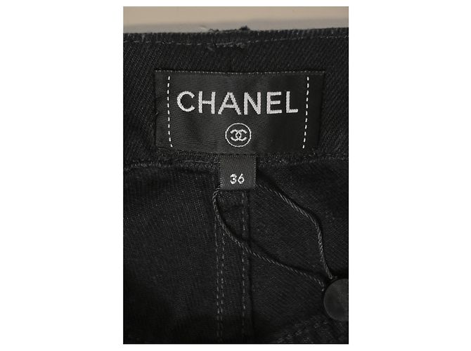 Chanel 2023 Vaqueros de pernera ancha con logo CC en algodón negro - vista 8