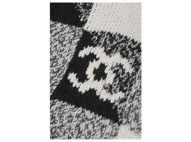 Timeless Chanel Coco Mark Strickweste aus schwarzem Kaschmir - Ansicht 13