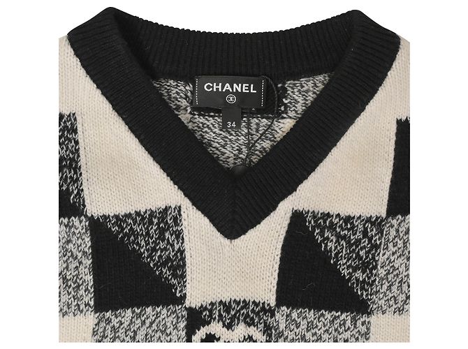 Timeless Chanel Coco Mark Strickweste aus schwarzem Kaschmir - Ansicht 4