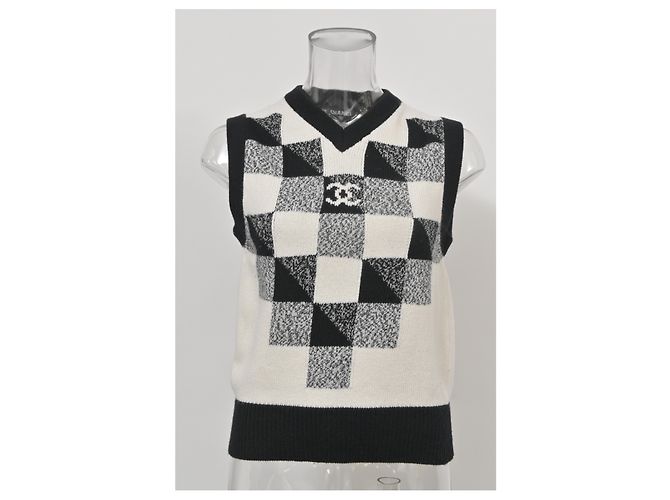 Timeless Chanel Coco Mark Strickweste aus schwarzem Kaschmir - Ansicht 8
