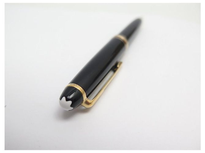 CANETA ESFEROGRÁFICA MONTBLANC MEISTERSTUCK CLÁSSICA DOURADA MB132453 Preto - vista 4