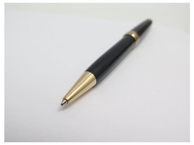 CANETA ESFEROGRÁFICA MONTBLANC MEISTERSTUCK CLÁSSICA DOURADA MB132453 Preto - vista 5