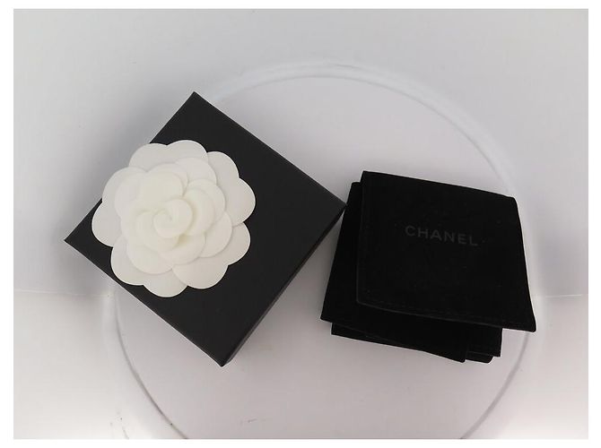 CHANEL CHOUPETTE CAT BROOCH SILVER STRASS + COLLECTOR'S BOX NEW BROOCH Silvery - view 11