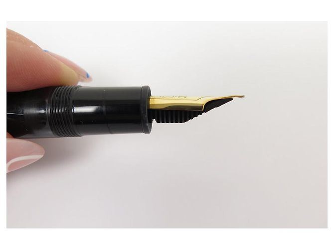 VINTAGE MONTBLANC MEISTERSTUCK FÜLLFEDERHALTER 146 MIT KOLBEN + FÜLLFEDERHALTER-ETUI Schwarz - Ansicht 4