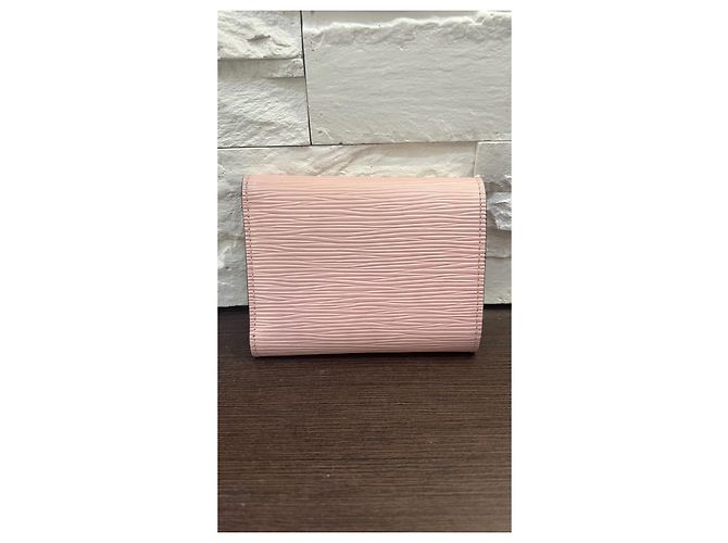 Sarah Cartera Louis Vuitton de piel rosa - vista 2