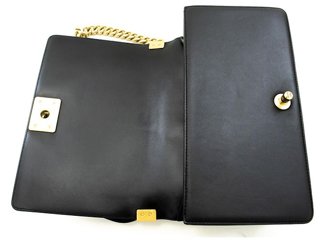 CHANEL Boy Chain Schultertasche Schwarzes gestepptes Lammleder mit Klappe - Ansicht 11