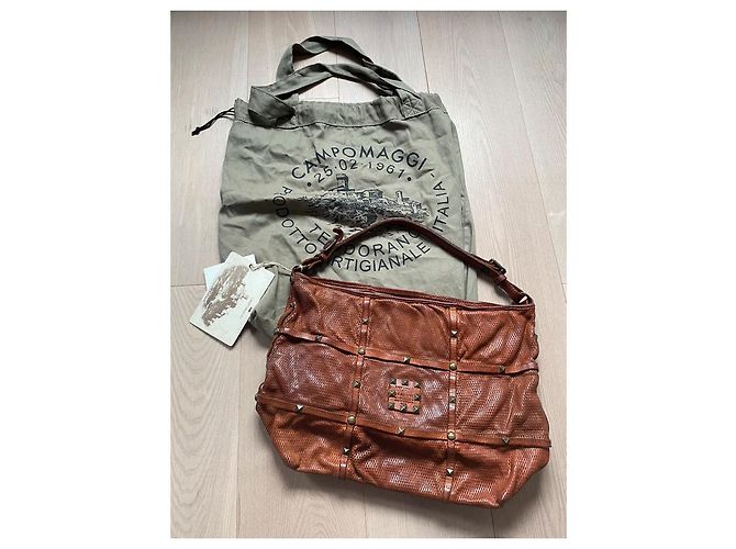 Borsa monospalla Campomaggi in pelle color cognac. - vista 16