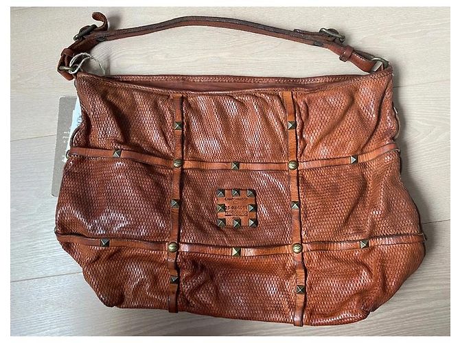 Borsa monospalla Campomaggi in pelle color cognac. - vista 19