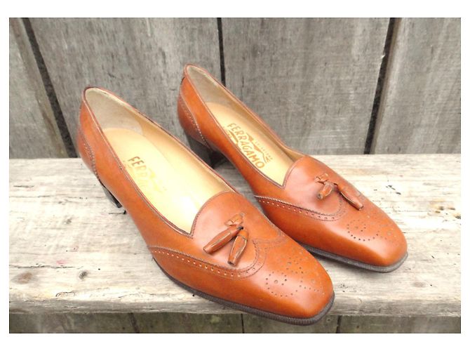 Décolleté Salvatore Ferragamo in pelle marrone chiaro - vista 4