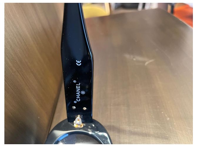 Occhiali da sole Chanel Neri e Bianchi in Plastica Nero Bianco - vista 4