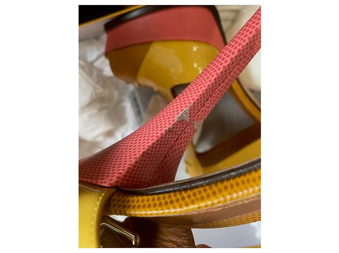 Sandali FENDI T.EU 40 Pelle Giallo - vista 9