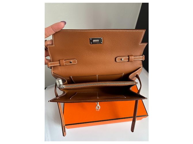 Bolsa Hermès Kelly to go em pele de vitelo Evercolor camel Camelo - vista 4