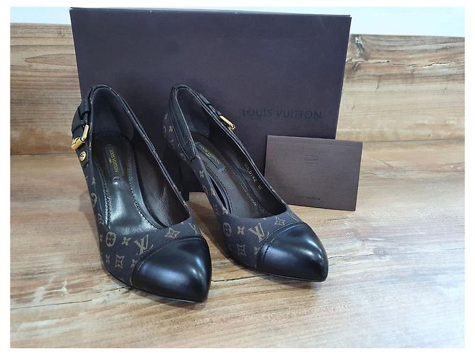 Décolleté Louis Vuitton Barbara Pump Monogram Mini Lin Marrone Marrone scuro - vista 4