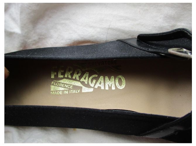Salvatore Ferragamo Bailarinas de satén negro, 38,5. - vista 6