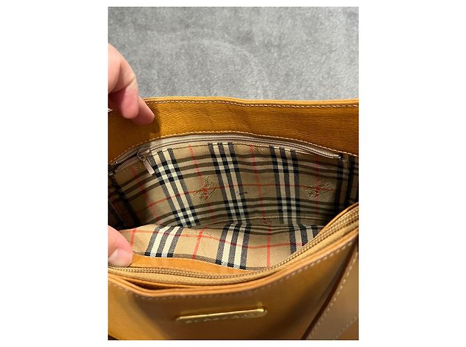 Bolsa de ombro Burberry de couro caramelo - vista 10