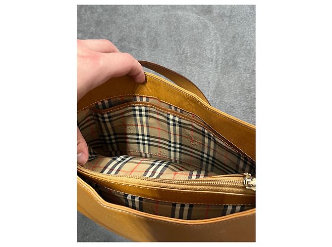 Bolsa de ombro Burberry de couro caramelo - vista 11