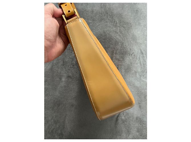 Bolsa de ombro Burberry de couro caramelo - vista 6