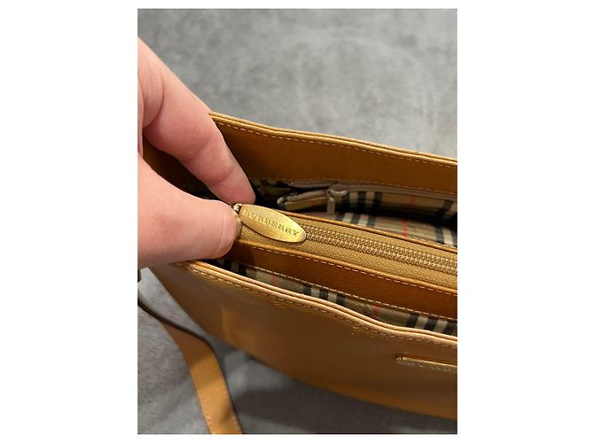 Bolsa de ombro Burberry de couro caramelo - vista 8